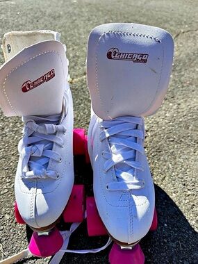 Chicago Women's Roller Skates White & Pink US 7